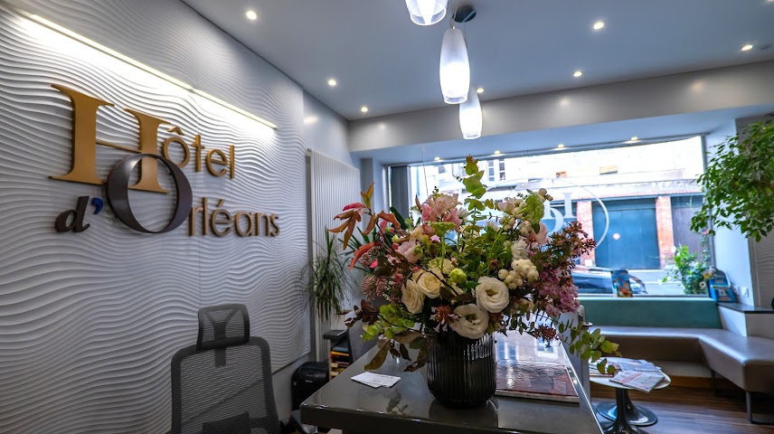 Hôtel d'Orléans by null