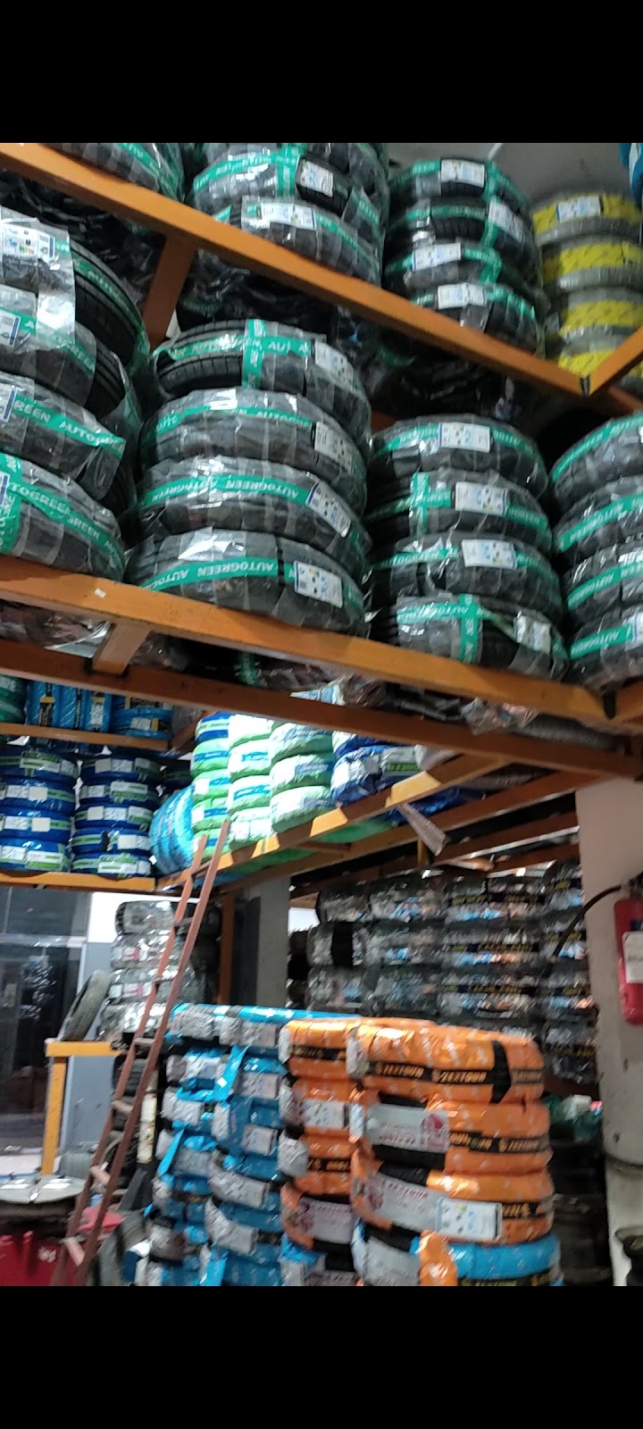 اطارات دنلوب شركة ثقة الطريق للإطارات - صورة 2