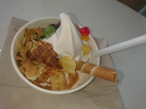 Pinkberry East Legon, Author: Penelope Pearl Pixie Ghartey