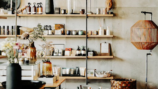 RAWIDA ESSENTIALS - Visual