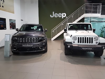 Photos of Jeep Abu Dhabi Corniche Showroom