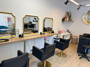 Photo n°3 de L’coiff by Vanessa perez à Aubagne (Salon de coiffure)