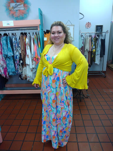 The Curvy Fox Boutique - Thumbnail