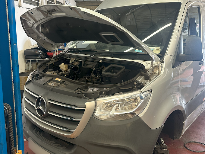 DVSA-Approved MOT Testing at Ash Road Service Centre