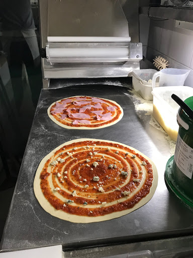 Photo 3 - Pizza au feu de bois