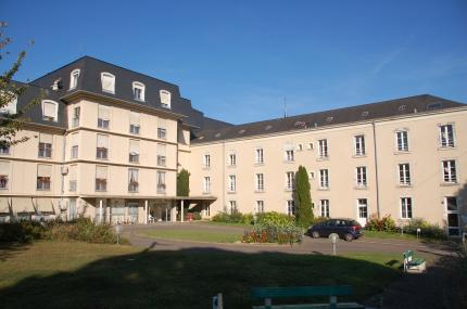 Photo de EHPAD St-Joseph-des-Champs à Quelaines-Saint-Gault (53360)