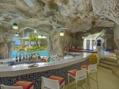 Photos of Crystal Cove by Elegant Hotels