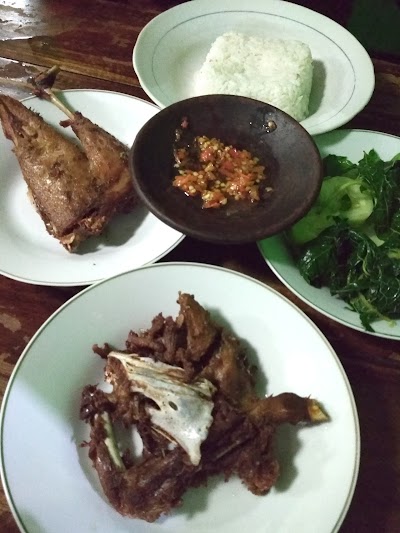 Photos of H. Slamet Fried Duck