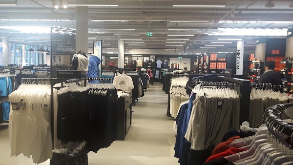 laag teleurstellen Huisdieren Nike Factory Store, Groningen — adres, telefoon, openingstijden,  beoordelingen