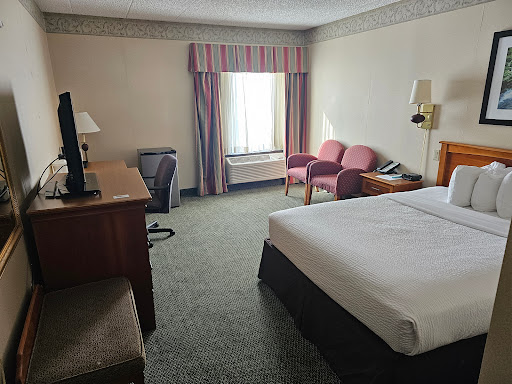 Holiday Lodge Hotel & Conference Center - Thumbnail