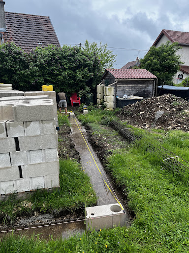 Ce matin pose des premiers agglos avant d’aller sur...