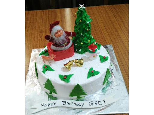 Christmas theme cake post image