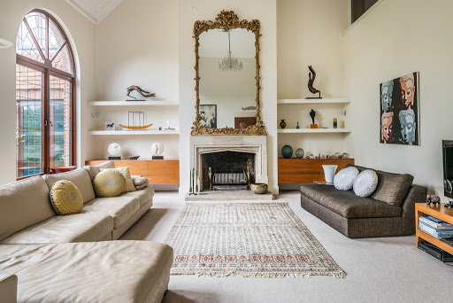 Move Revolution Estate Agent - Nutfield - Thumbnail