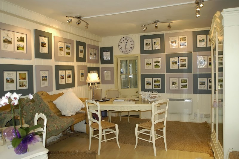 Bonds Of Thornbury photo 3