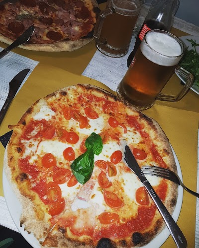 Pizzeria La monella