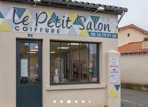 Le Petit Salon Perigné Gallery - France