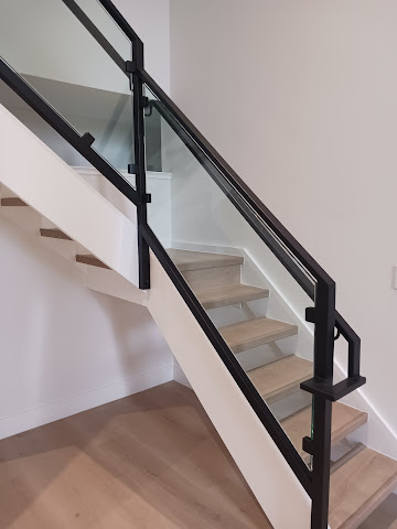 Maximo Glass by null