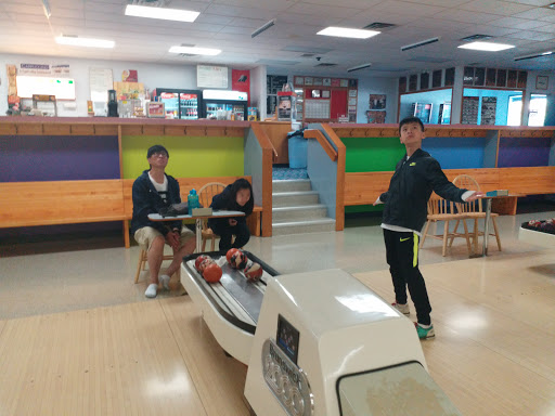 Fort Bowling Lanes - Thumbnail