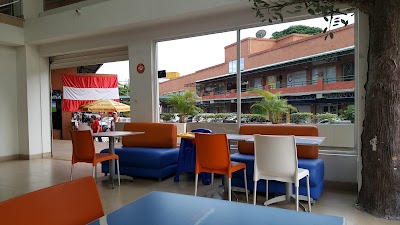 Photos of COLON PLAZA Shopping Center