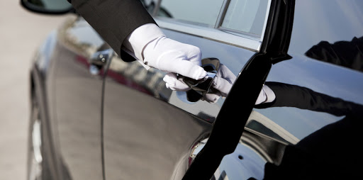Royalle Limousine LLC