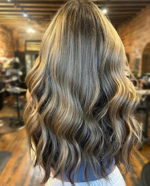 Photo of En Vogue Salon