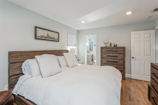 The Lorraine Weber Team at Coldwell Banker American Homes Gallery - United States