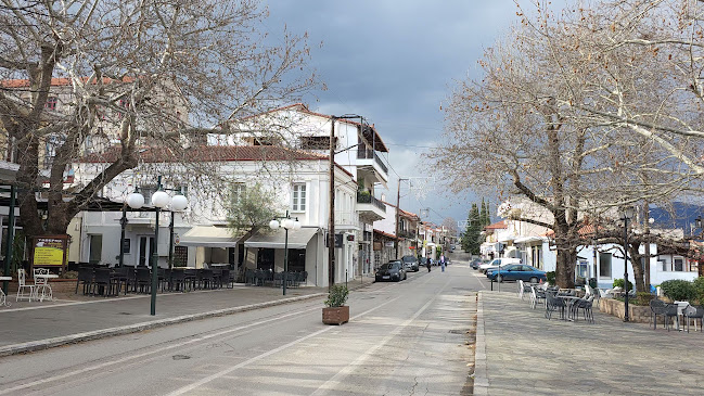 Πλατεία Αμφίκλειας