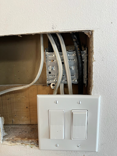 AOM Electrical - Calgary Electrician / Electrician Calgary AB Gallery - Canada