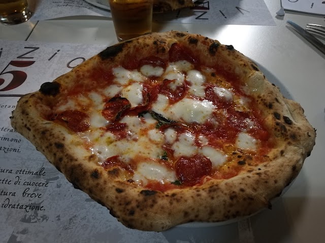 Vizio 5 Pizzeria