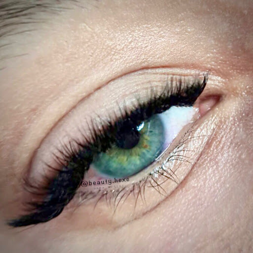 Beauty Hexe - Thumbnail