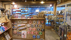 Photo n°4 de Sarl Savoie Souvenirs-Ski m'plait à Saint-Chaffrey (Magasin de souvenirs)