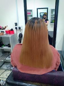 JR VVERT SALOON /BILIK MUSLIMAH DISEDIAKAN - Hair Salon in Labuan