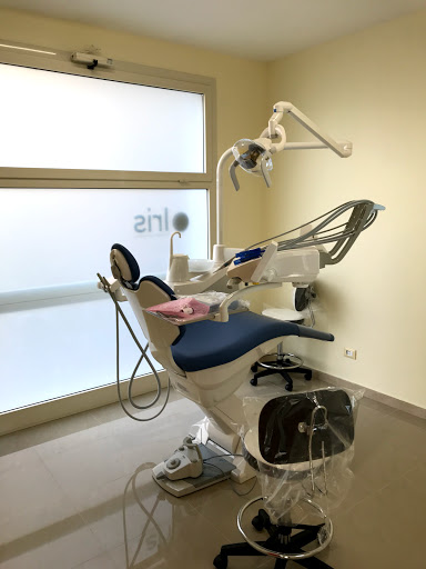 Dentista Cascina | Iris Compagnia Odontoiatrica