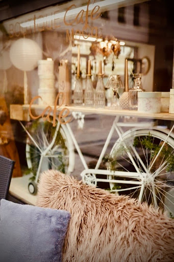 BOUTIQUE Cafe MoCa - Thumbnail