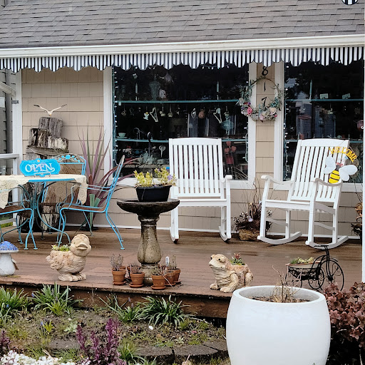 Burlap and Lace Vintage Market - Thumbnail
