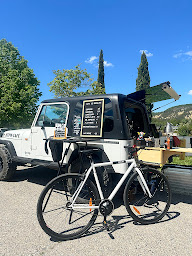 Photo n°10 de Jeepin.cafe à Mézel (Café spécialisé dans les boissons expresso)
