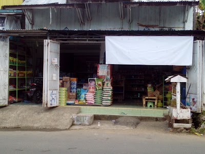 Photos of "Toko Eka" Jual Campuran Mamuju Kota