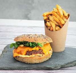 Photo n°3 de L'Epicurieux Foodtruck BURGER - Dremil Lafage [LUNDI SOIR] à Drémil-Lafage (Restaurant de hamburgers)