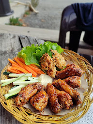 Photo n°2 de la jument noire à La Bâtie-Montsaléon (Traiteur)