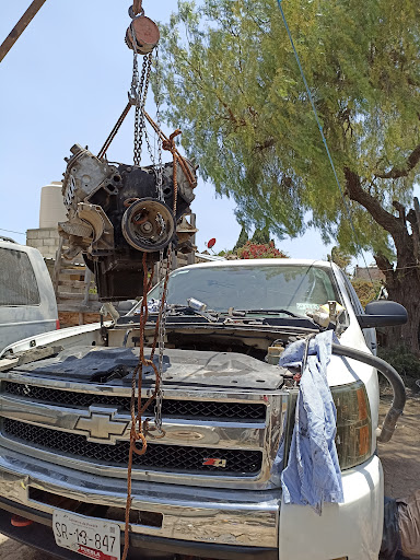 Taller Mecánico Automotriz JÓVENES PISTONES