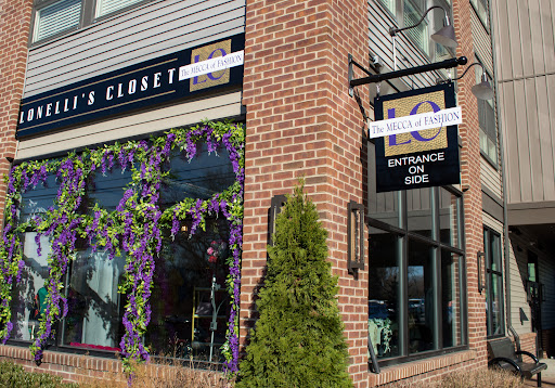 Lonelli's Closet