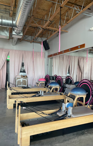 Studio CORE Pilates - Visual
