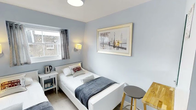 Astor Kensington Hostel Open Times