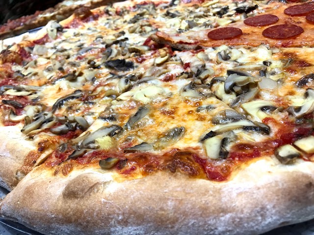 Made In New York Pizza