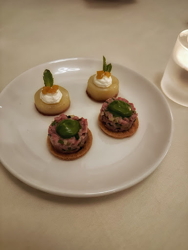 Restaurant 20 Victoria Gallery - Canada