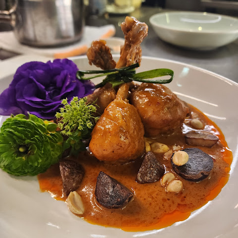 Chatayee Thai by null