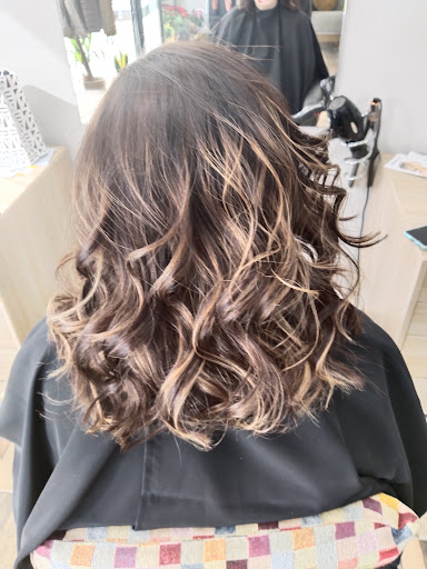 Rebeka Peluquría-Unisex - Thumbnail