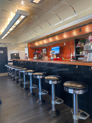 Big Red Cafe - Visual