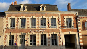 Photo n°1 de BOURGES ELISE à Bellegarde (Notaire)