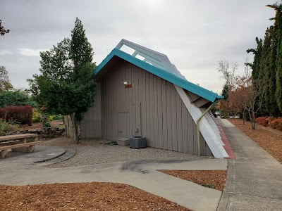 Pilgrim Congregational Church, UCC Redding